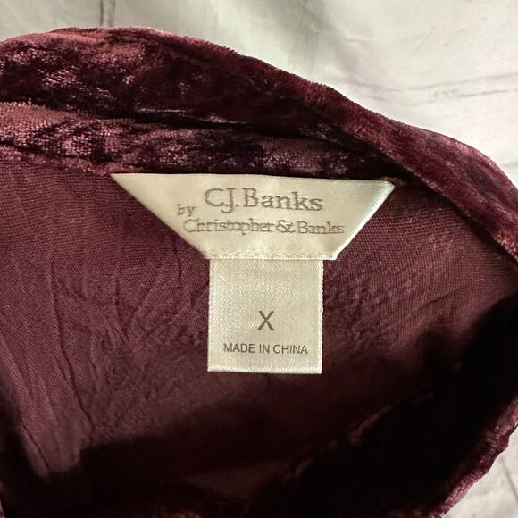 CJ Banks Women’s Maroon Velvet Button Down Cardigan, 1x, Pre-owned - Picture 4 of 6